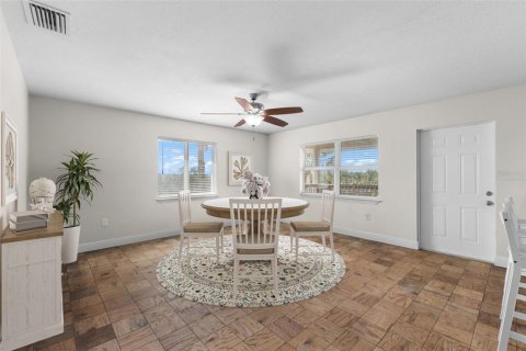 House in Terra Ceia, Florida 6 bedrooms, 200.67 sq.m. № 1582213 - photo 6