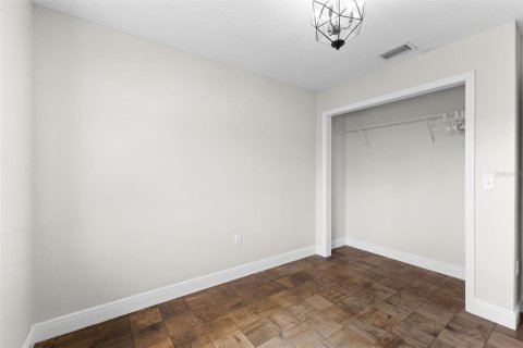 House in Terra Ceia, Florida 6 bedrooms, 200.67 sq.m. № 1582213 - photo 11