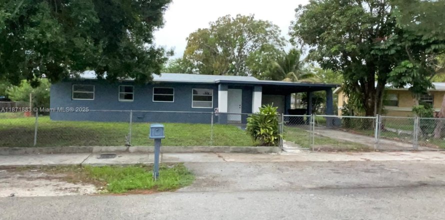 House in Fort Lauderdale, Florida 3 bedrooms, 103.68 sq.m. № 1922917