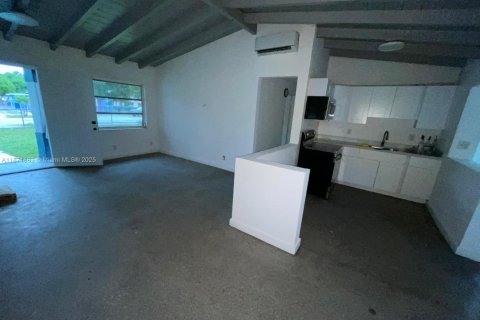 House in Fort Lauderdale, Florida 3 bedrooms, 103.68 sq.m. № 1922917 - photo 4