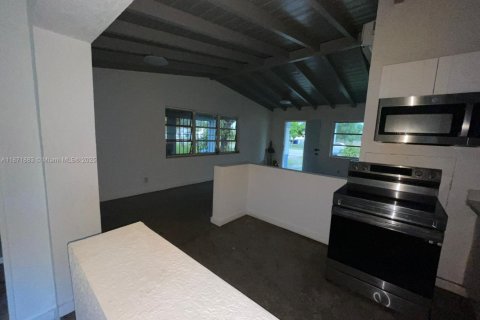 House in Fort Lauderdale, Florida 3 bedrooms, 103.68 sq.m. № 1922917 - photo 6