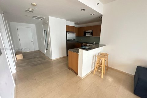 Condo in Miami, Florida  № 1922097 - photo 3