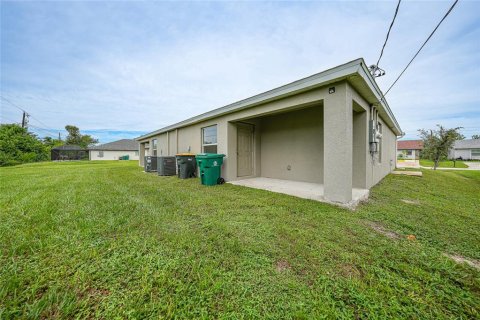 Immobilier commercial à vendre à Englewood, Floride: 4 chambres, 194.72 m2 № 2238833 - photo 23
