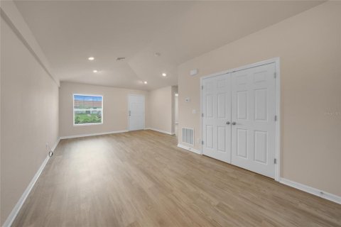 Immobilier commercial à vendre à Englewood, Floride: 4 chambres, 194.72 m2 № 2238833 - photo 5