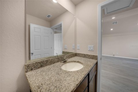 Immobilier commercial à vendre à Englewood, Floride: 4 chambres, 194.72 m2 № 2238833 - photo 9