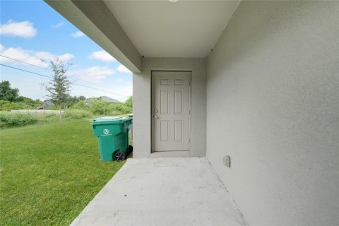 Immobilier commercial à vendre à Englewood, Floride: 4 chambres, 194.72 m2 № 2238833 - photo 21
