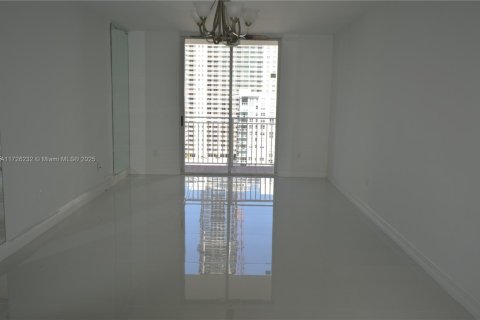 Copropriété à vendre à Miami, Floride: 2 chambres, 86.4 m2 № 1715163 - photo 14