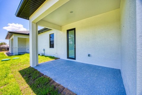 Commercial property in Lehigh Acres, Florida 274.62 sq.m. № 1794160 - photo 7