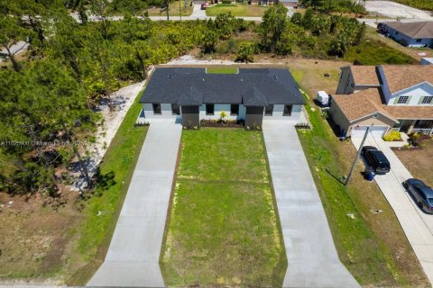 Commercial property in Lehigh Acres, Florida 274.62 sq.m. № 1794160 - photo 1