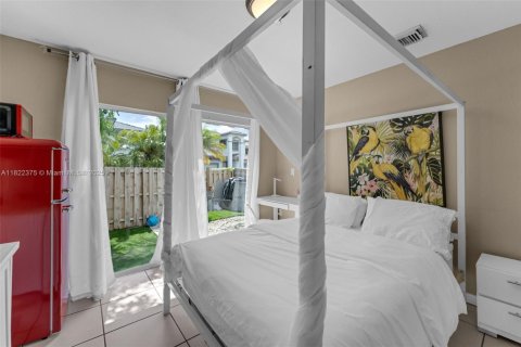 Casa en venta en Miami, Florida, 4 dormitorios, 213.86 m2 № 1785761 - foto 30