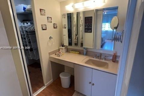 Condominio en venta en North Miami Beach, Florida, 2 dormitorios, 112.69 m2 № 2168529 - foto 11