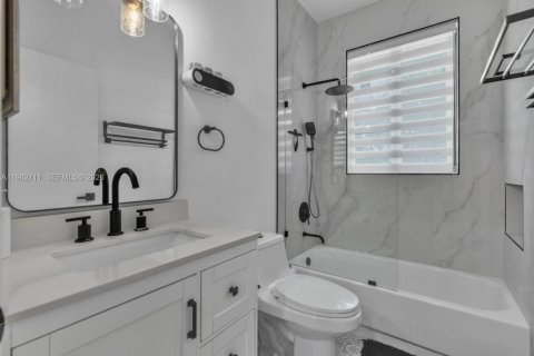 Купить виллу или дом в Майами, Флорида 3 спальни, 236.16м2, № 2047188 - фото 18