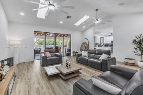 Купить виллу или дом в Майами, Флорида 3 спальни, 236.16м2, № 2047188 - фото 5