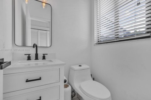 Купить виллу или дом в Майами, Флорида 3 спальни, 236.16м2, № 2047188 - фото 21