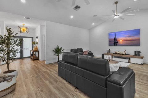 Купить виллу или дом в Майами, Флорида 3 спальни, 236.16м2, № 2047188 - фото 12