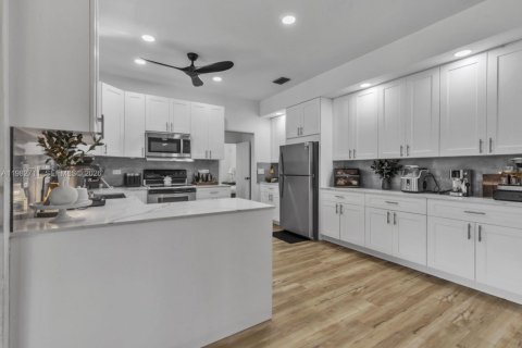 Купить виллу или дом в Майами, Флорида 3 спальни, 236.16м2, № 2047188 - фото 25