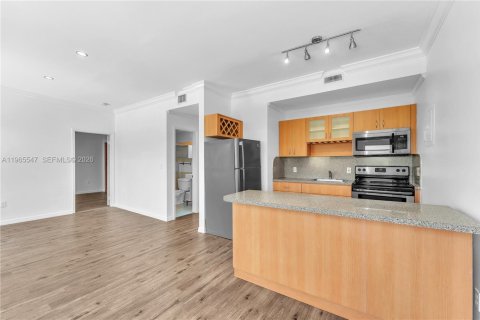 Condominio en venta en Miami Beach, Florida, 2 dormitorios, 65.03 m2 № 2027843 - foto 5