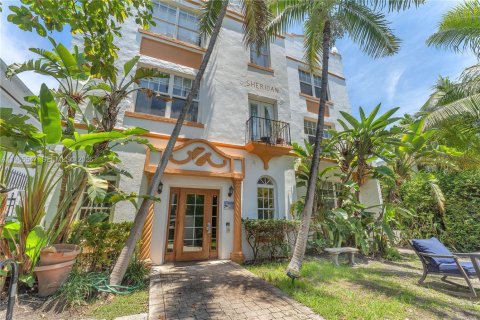 Condominio en venta en Miami Beach, Florida, 2 dormitorios, 65.03 m2 № 2027843 - foto 3