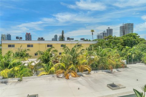 Condominio en venta en Miami Beach, Florida, 2 dormitorios, 65.03 m2 № 2027843 - foto 12