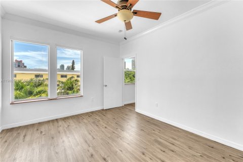 Condominio en venta en Miami Beach, Florida, 2 dormitorios, 65.03 m2 № 2027843 - foto 18