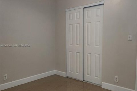 Villa ou maison à louer à North Lauderdale, Floride: 3 chambres, 114.64 m2 № 2025187 - photo 14