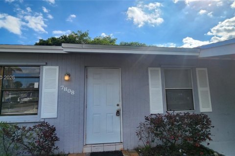 Villa ou maison à louer à North Lauderdale, Floride: 3 chambres, 114.64 m2 № 2025187 - photo 2