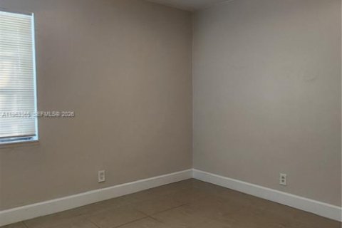 Villa ou maison à louer à North Lauderdale, Floride: 3 chambres, 114.64 m2 № 2025187 - photo 13