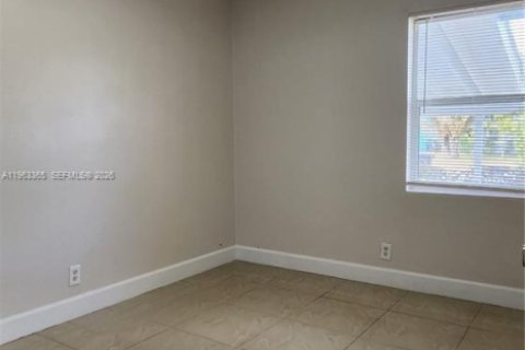 Villa ou maison à louer à North Lauderdale, Floride: 3 chambres, 114.64 m2 № 2025187 - photo 9