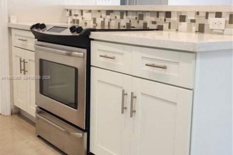 Villa ou maison à louer à North Lauderdale, Floride: 3 chambres, 114.64 m2 № 2025187 - photo 7