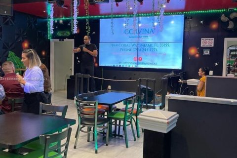 Propiedad comercial en venta en Miami, Florida № 1985662 - foto 27