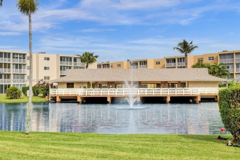 Condo in Dania Beach, Florida, 2 bedrooms  № 1708830 - photo 29