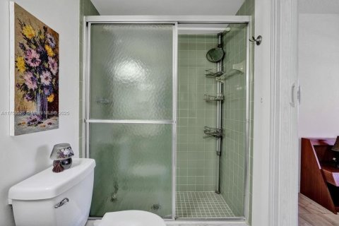 Condo in Dania Beach, Florida, 2 bedrooms  № 1708830 - photo 17