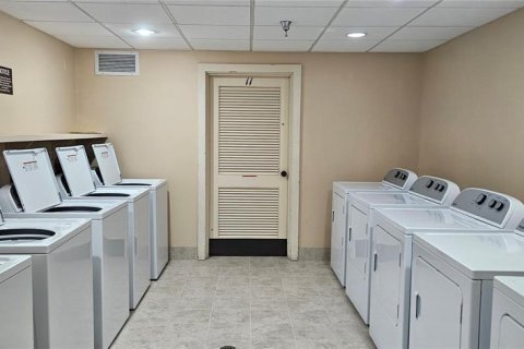 Copropriété à louer à Palm Harbor, Floride: 2 chambres, 112.41 m2 № 2259087 - photo 15