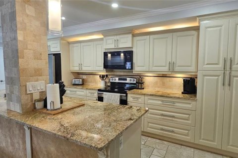 Copropriété à louer à Palm Harbor, Floride: 2 chambres, 112.41 m2 № 2259087 - photo 5