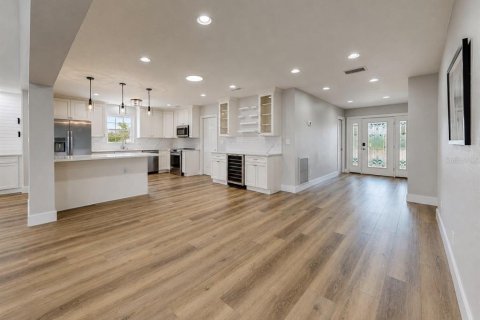 Villa ou maison à louer à Apollo Beach, Floride: 3 chambres, 168.15 m2 № 2122392 - photo 9