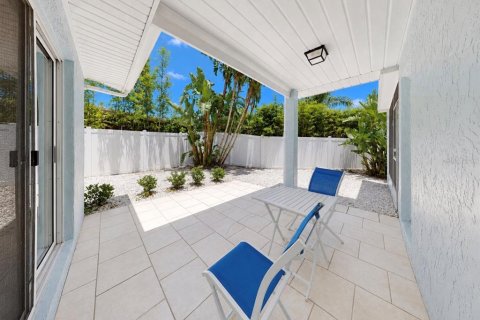 Villa ou maison à louer à Apollo Beach, Floride: 3 chambres, 168.15 m2 № 2122392 - photo 30