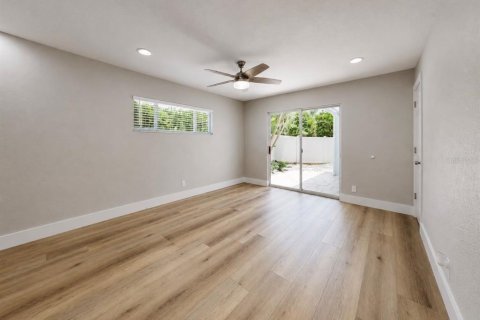 Villa ou maison à louer à Apollo Beach, Floride: 3 chambres, 168.15 m2 № 2122392 - photo 26