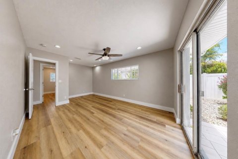 Villa ou maison à louer à Apollo Beach, Floride: 3 chambres, 168.15 m2 № 2122392 - photo 28