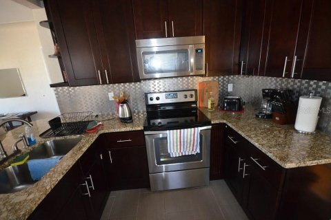 Casa en alquiler en Saint Pete Beach, Florida, 2 dormitorios, 96.53 m2 № 1883103 - foto 4