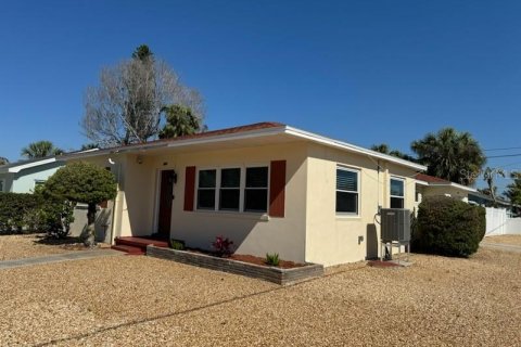 Casa en alquiler en Saint Pete Beach, Florida, 2 dormitorios, 96.53 m2 № 1883103 - foto 3