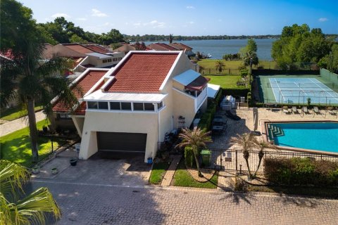 Casa en Winter Haven, Florida 3 dormitorios, 363.34 m2 № 2096850
