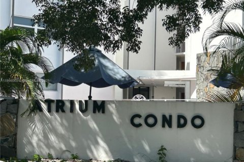 Condo in Bay Harbor Islands, Florida, 1 bedroom  № 1897155 - photo 22