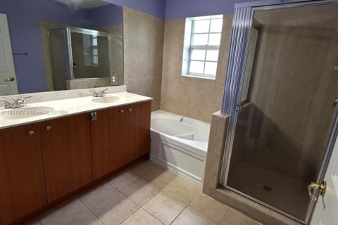 Townhouse in Boynton Beach, Florida 3 bedrooms, 155.15 sq.m. № 1809081 - photo 17