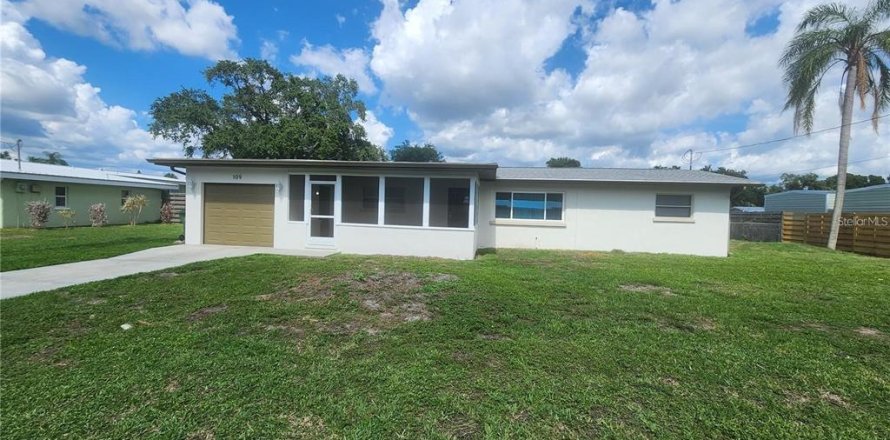 House in Bradenton, Florida 4 bedrooms, 111.48 sq.m. № 2210404