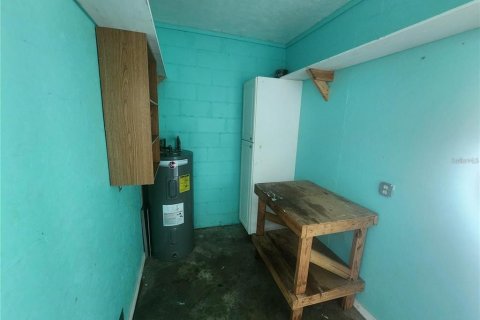 House in Bradenton, Florida 4 bedrooms, 111.48 sq.m. № 2210404 - photo 13