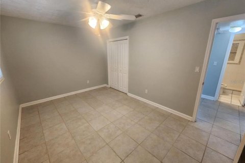 House in Bradenton, Florida 4 bedrooms, 111.48 sq.m. № 2210404 - photo 6