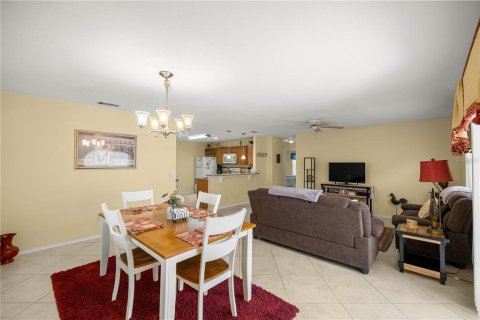 Villa ou maison à vendre à The Villages, Floride: 2 chambres, 107.4 m2 № 1797788 - photo 4