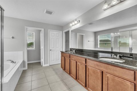 Casa en venta en Winter Garden, Florida, 5 dormitorios, 242.85 m2 № 1907359 - foto 25