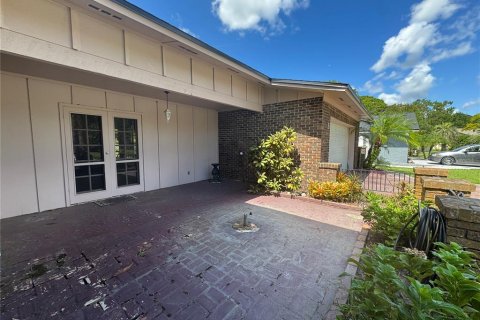 House in Palm Coast, Florida 4 bedrooms, 250.74 sq.m. № 1885308 - photo 3