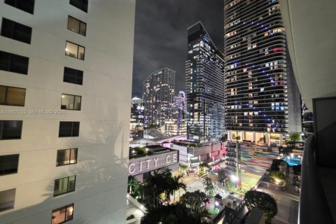 Condominio en alquiler en Miami, Florida, 1 dormitorio, 63.55 m2 № 2011211 - foto 17